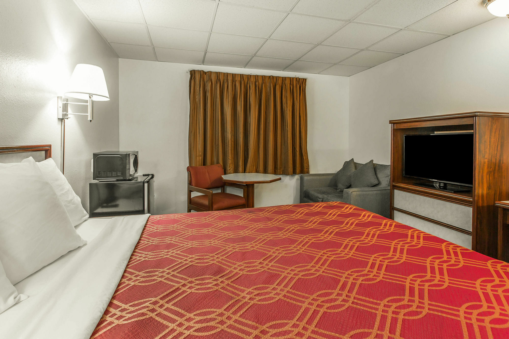 Econo Lodge Newport Exteriör bild