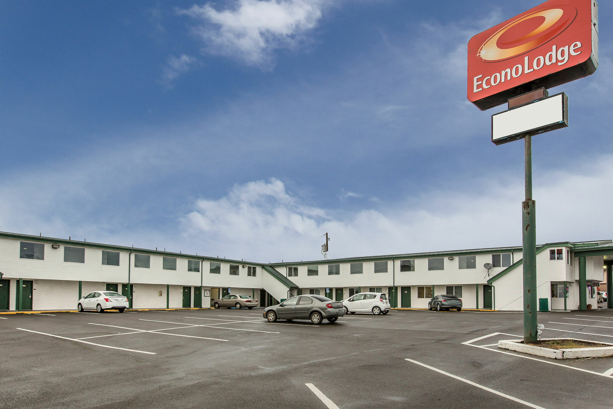 Econo Lodge Newport Exteriör bild
