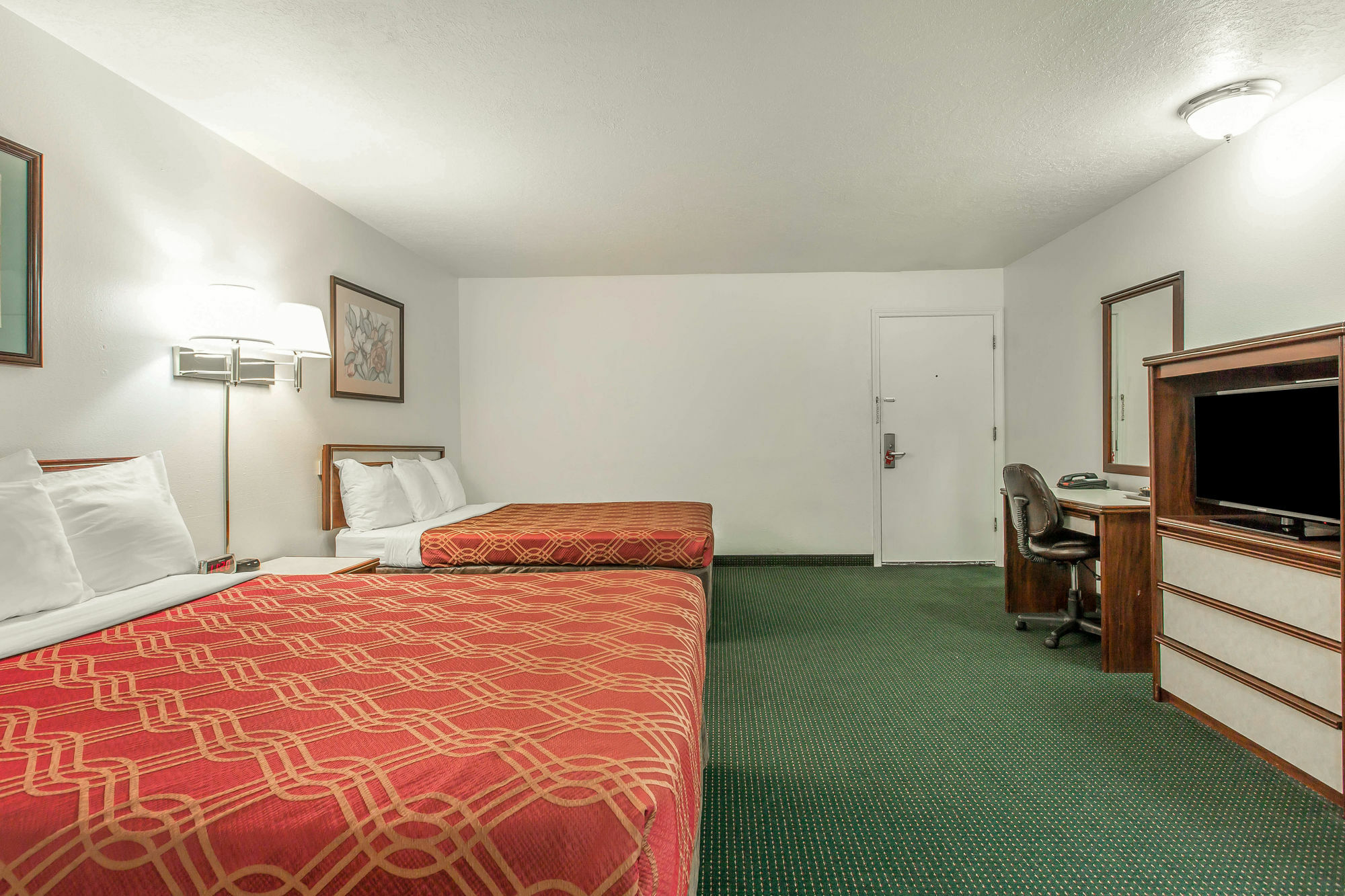 Econo Lodge Newport Exteriör bild